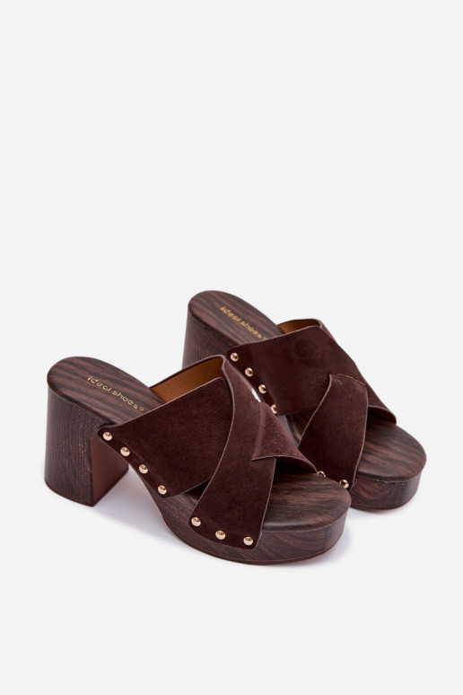 Damenhausschuhe mit Absätzen Ze goldene Farbemi Stollen CzekoladoZue Nerelle