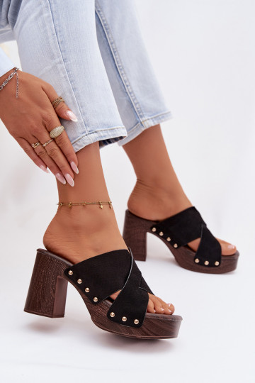 Dames slippers met hakjes en gouden speldjes in zwart Nerelle