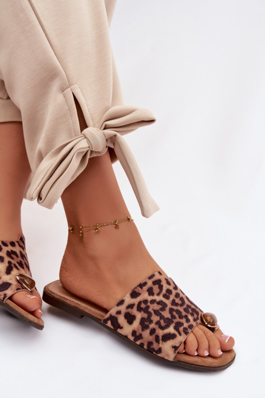 Chaussons Appartement pour femmes Avec des décorations Detalem en daim écologiqueoÀe avec des motifs en fourrure de léopard Sela