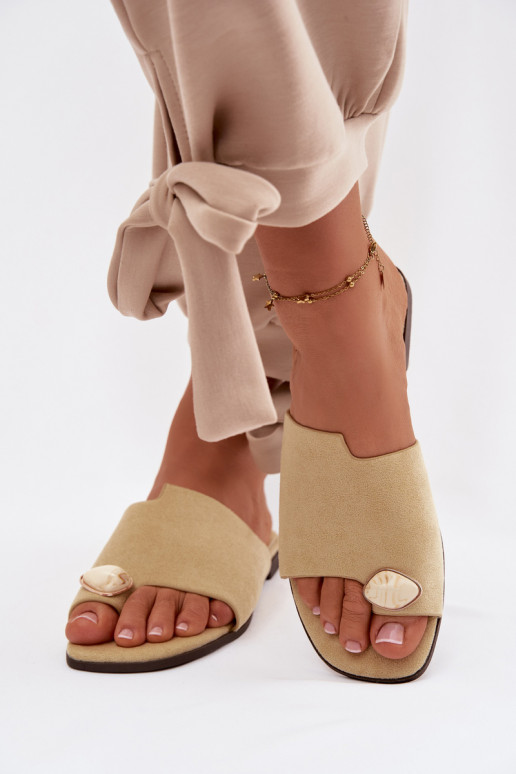 Chaussons Appartement pour femmes Avec des décorations Detalem en daim écologiqueoÀe couleur jaune Selavine