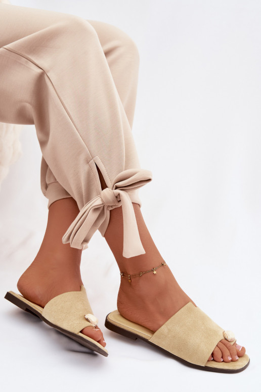 Chaussons Appartement pour femmes Avec des décorations Detalem en daim écologiqueoÀe couleur jaune Selavine