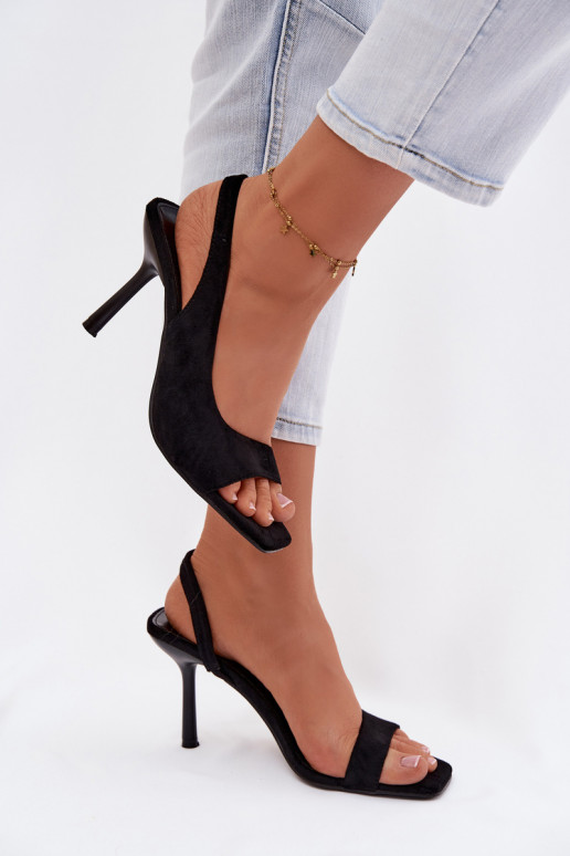 Sandales pour femmes avec des talons finsen daim écologiqueu couleur noire Calvoria