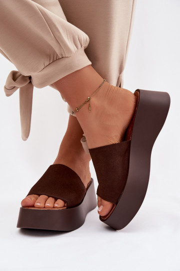 Dames slippers met platform in chocolade kleur Liorisse