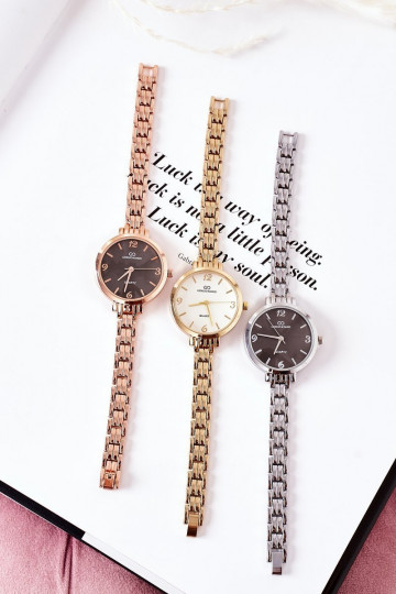 Montre Sur le bracelet Giorgio&Dario couleur dorée 2