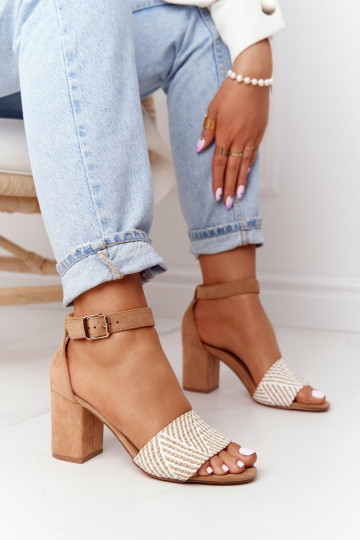 des sandales Avec tresse avec des talons brun clair Honeymoon