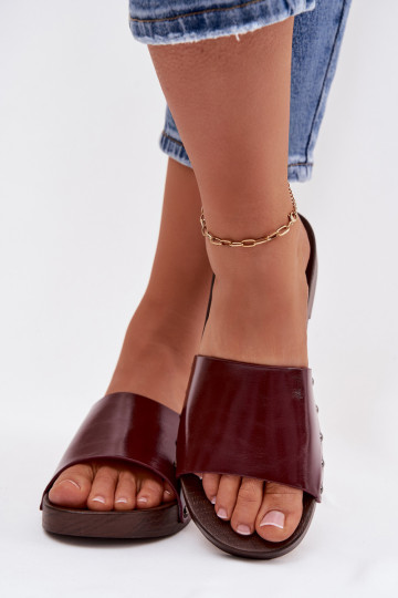 Pantoufles pour femmes avec des rivets avec des talons larges Bourgogne Brinalle 2