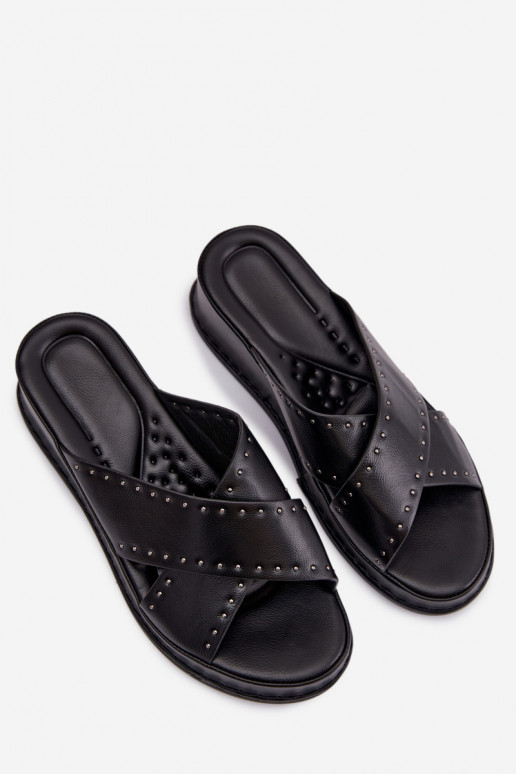 Décoré Pantoufles pour femmes Sur un coin en cuir écologique couleur noire Calorissa