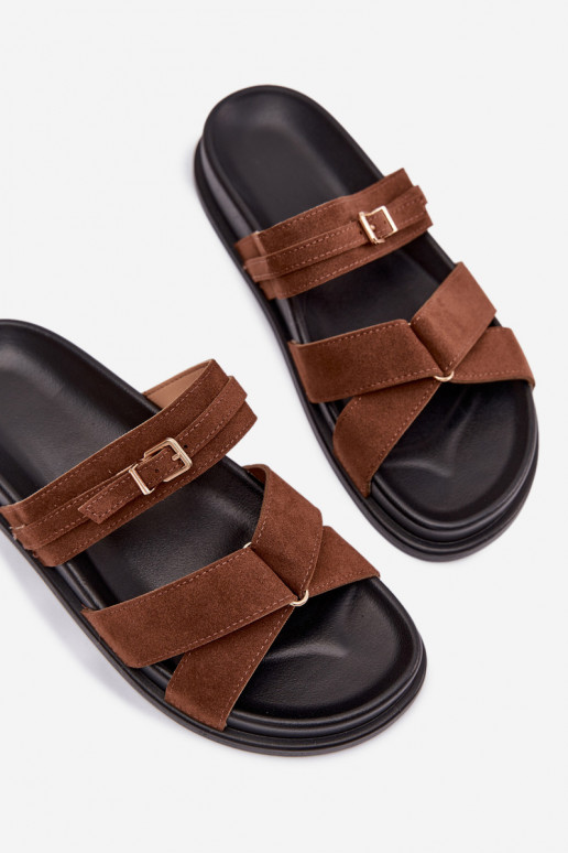 Pantoufles pour femmes avec des bandes I Złotą avec boucles marron Selorina