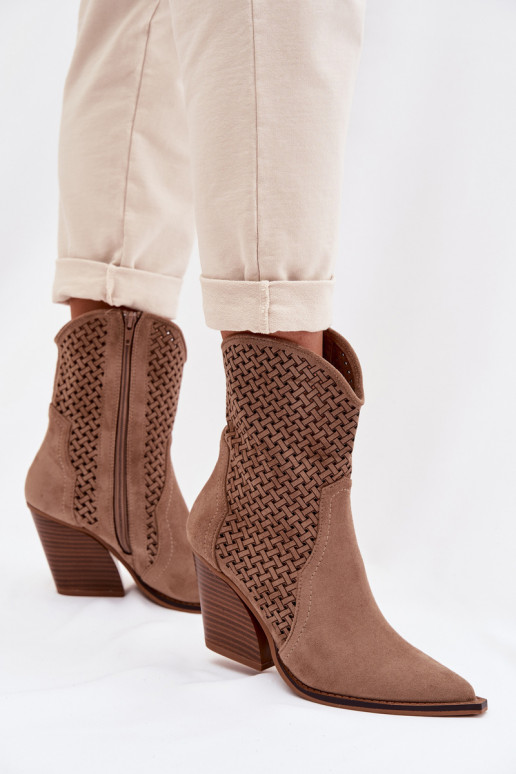 avec des éléments ajourés Bottes pour femmes beige Rivorina