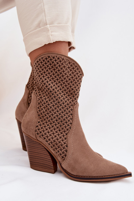 avec des éléments ajourés Bottes pour femmes beige Rivorina