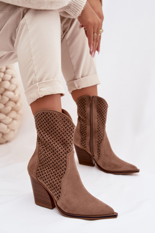 mit durchbrochenen Elementen Damenstiefel Beige Rivorina