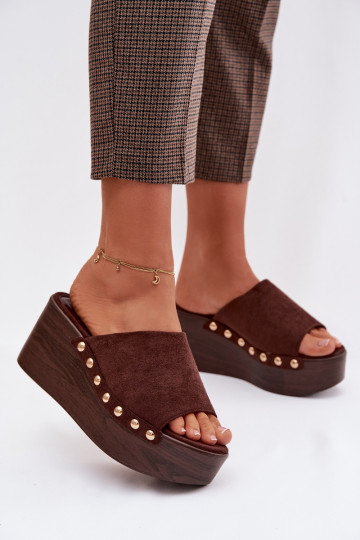Pantoufles pour femmes Sur un coin Ze couleur doréemi Goujons en daim écologiqueoÀe marron Helivina