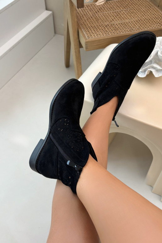 Bottes ajourées Féminin avec des talons larges S.Barski HY61-8026 couleur noire