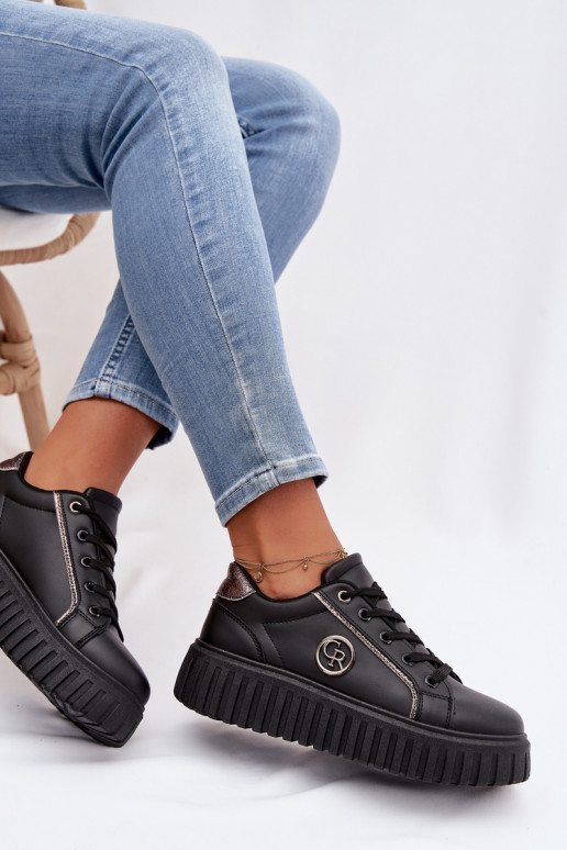Sneakers Stilvollllschuhe Feminin mit einer Plattform Mit Dekorationen Detalem schZuarze Farbe Iselora