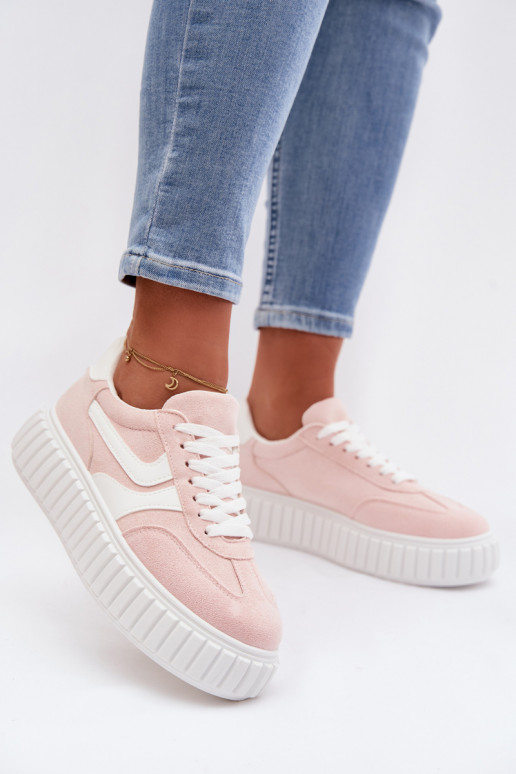 Chaussures modèle baskets Féminin avec une plateformeen daim écologiqueu couleur rose Cadrina
