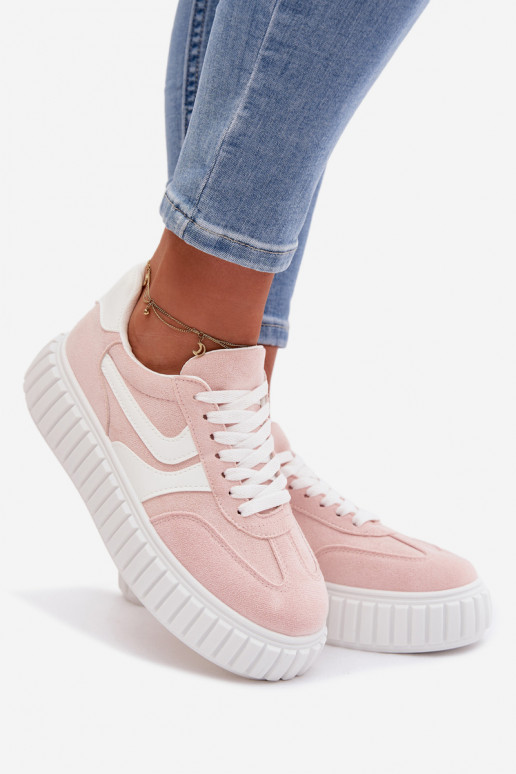 Chaussures modèle baskets Féminin avec une plateformeen daim écologiqueu couleur rose Cadrina