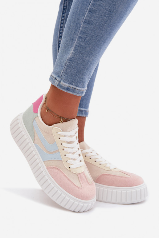 Chaussures modèle baskets Féminin avec une plateformeen daim écologiqueu Couleurs différentes Cadrina