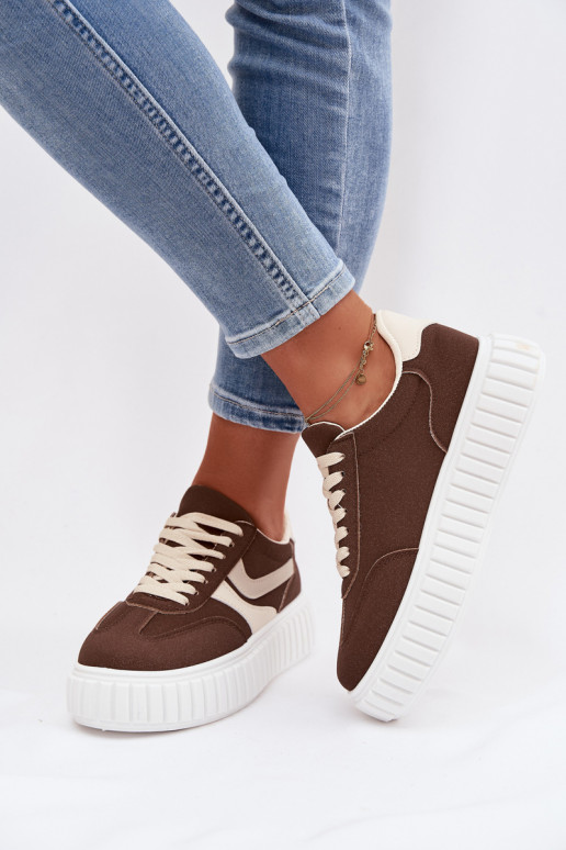Chaussures modèle baskets Féminin avec une plateformeen daim écologiqueu marron Cadrina