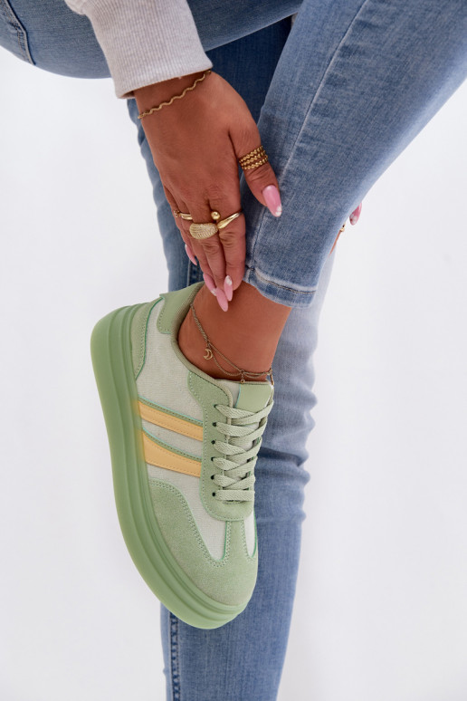 Chaussures modèle baskets Féminin avec une plateforme couleur verte Galleria