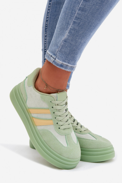 Sneakers Stilvollllschuhe Feminin mit einer Plattform grüne Farbe Galleria