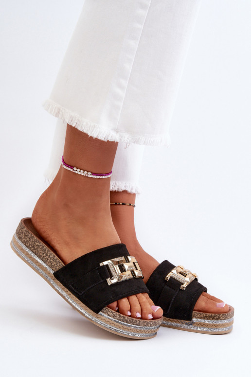Chaussons femme plateforme avec ornement couleur noire Vapireta