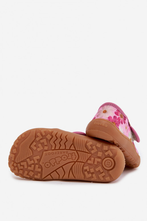 Chaussons Puéril Puéril avec attaches adhésives Barefoot avec des fleurs Froddo G1700438-8 couleur rose
