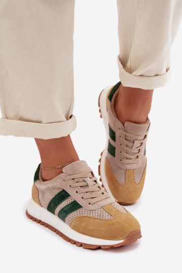 Damen-Schuhe im Sneaker-Stil aus natürlichem Wildleder in Sand-Gelb