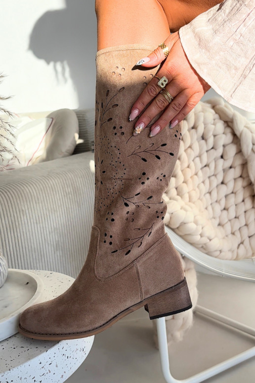 Sandfarbene Damen überknie Stiefel mit durchbrochenen Elementen Helinna