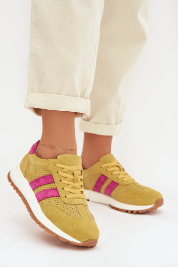 Chaussures modèle baskets FémininActivéturalnego en daimu couleur jaune Il fautrceline 2
