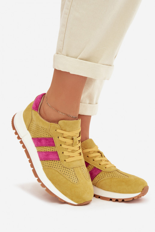 Chaussures modèle baskets FémininActivéturalnego en daimu couleur jaune Il fautrceline