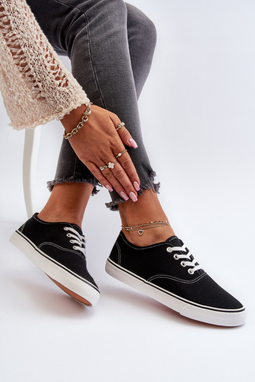 Baskets Baskets modèle classique couleur noire Olvali