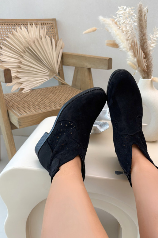 Ajourierte Damen-Stiefeletten mit breiten Absätzen S.Barski HY61-8026 schwarze Farbe