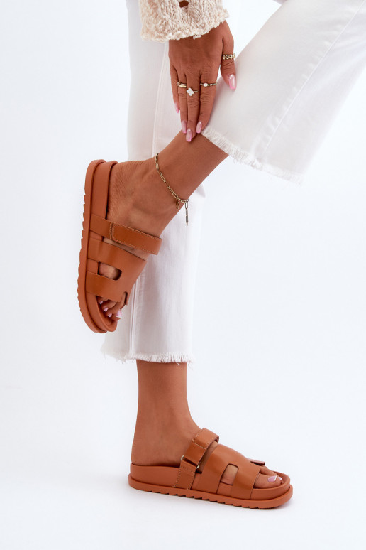 Modèle classique Pantoufles pour femmes marron Molie