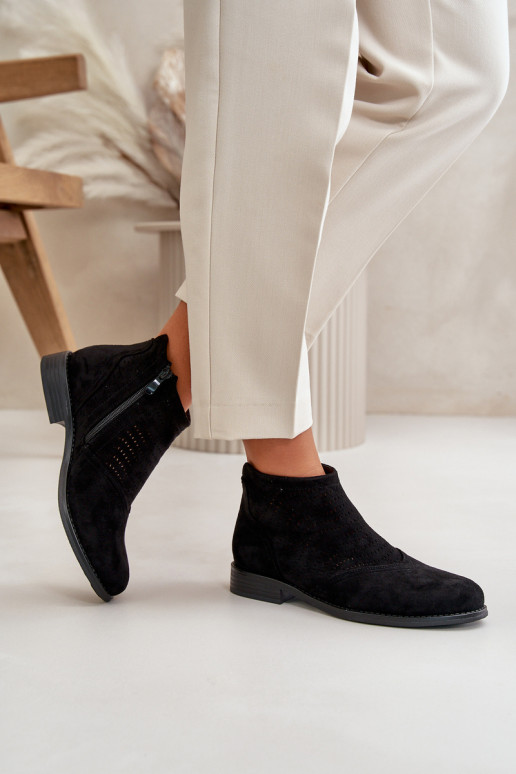 Bottes pour femmes avec des talons larges avec des éléments ajourés couleur noire S.Barski HY42-076