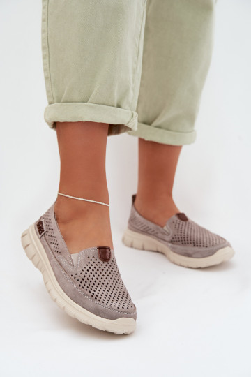 Grijze schoenen met opengewerkte elementen van natuurlijk suede Ravinette