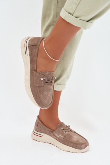 Selorette sandfarbene Schuhe aus echtem Wildleder
