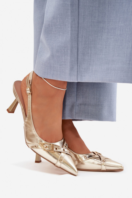 Sandales pour femmes avec des talons fins avec des bandes I avec boucles couleur dorée Parina