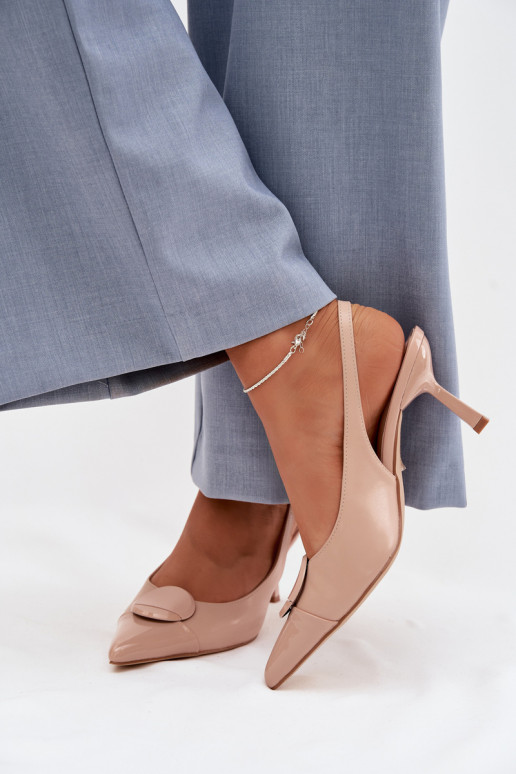 Sandales pour femmes avec des talons fins Avec des décorations Detalem beige Il fautriae