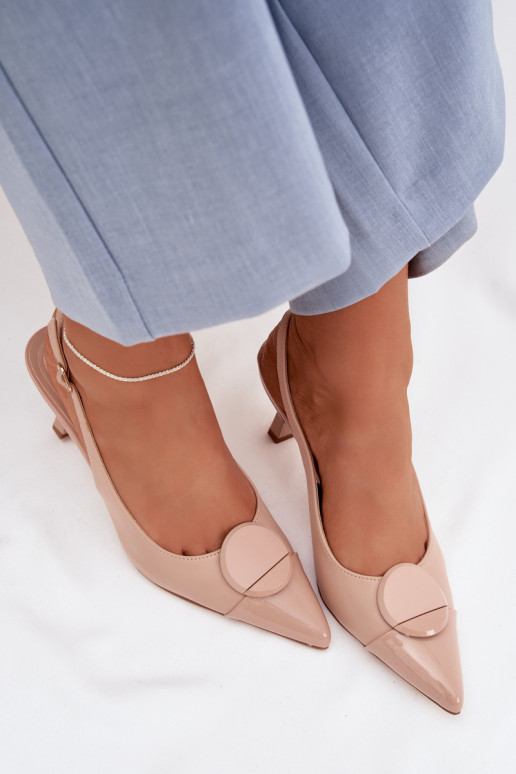 Sandales pour femmes avec des talons fins Avec des décorations Detalem beige Il fautriae