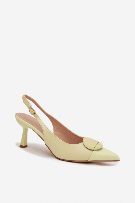 Sandales pour femmes avec des talons fins Avec des décorations Detalem couleur jaune Il fautriae