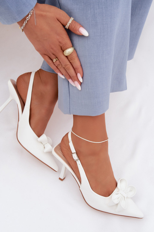 Sandales pour femmes avec des talons fins avec des rubans couleur blanche Jonera