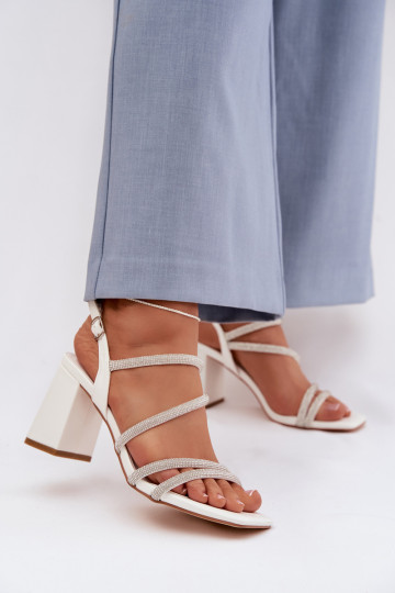 Sandales à talons hauts pour femme avec des bandes Et des zircons couleur blanche Brelia