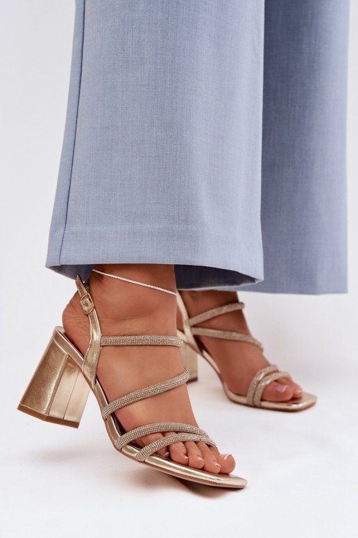 Damen-Sandalen mit hohen Absätzen mit Streifen Und Zirkone goldene Farbe Brelia