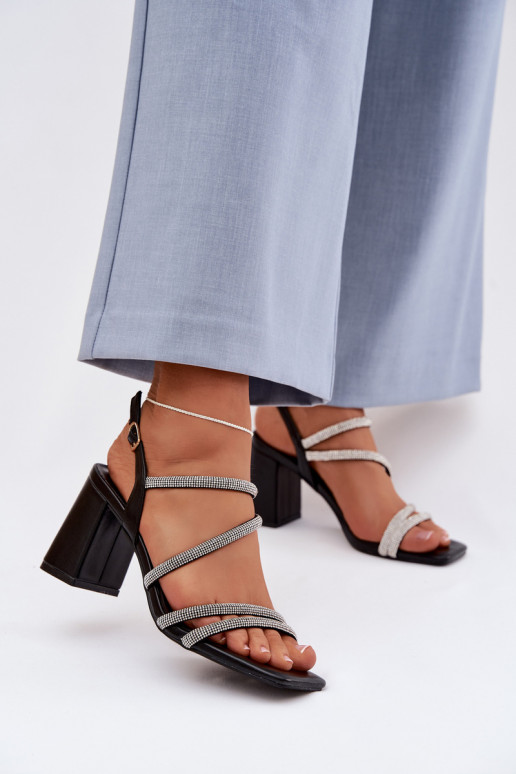 Sandales à talons hauts pour femme avec des bandes Et des zircons couleur noire Brelia