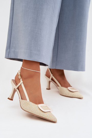 Sandales pour femmes avec des talons Avec des décorations Élément beige Eslina