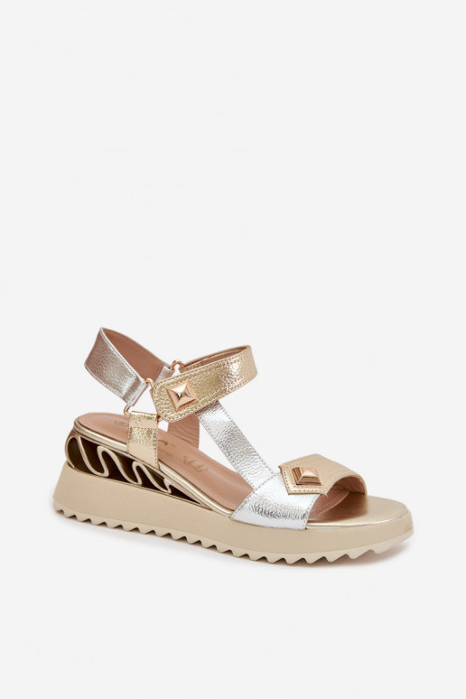 Sandales pour femmes Féminin avec une plateforme D&A CR61-3078 couleur dorée