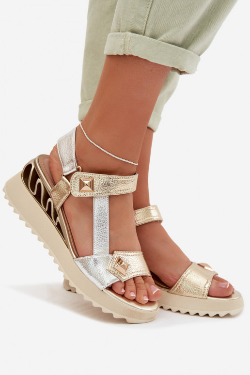 Sandales pour femmes Féminin avec une plateforme D&A CR61-3078 couleur dorée