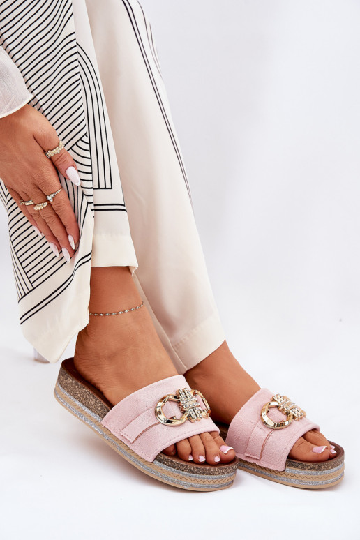 Pantoufles pour femmes avec une plateforme avec éclat I Złotą Ozdobą couleur rose Rilirea