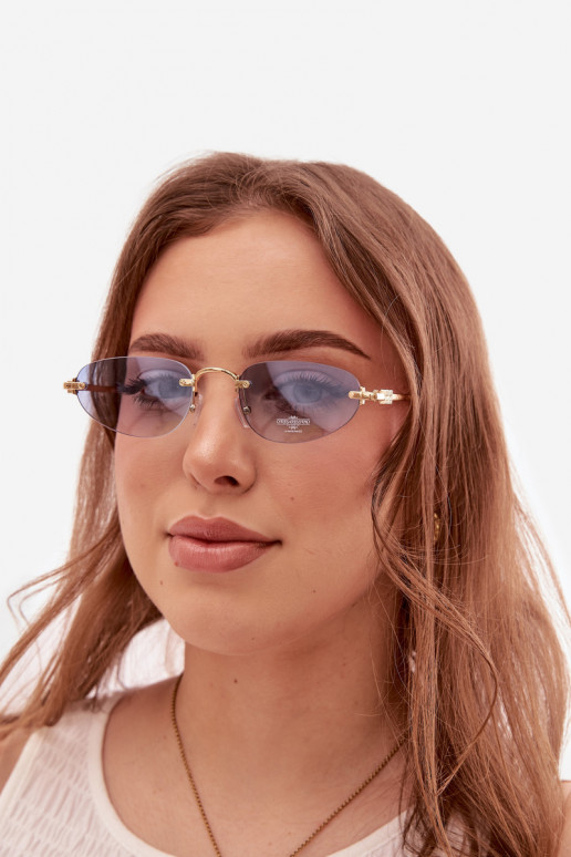 Des lunettes de soleil Féminin couleur bleue