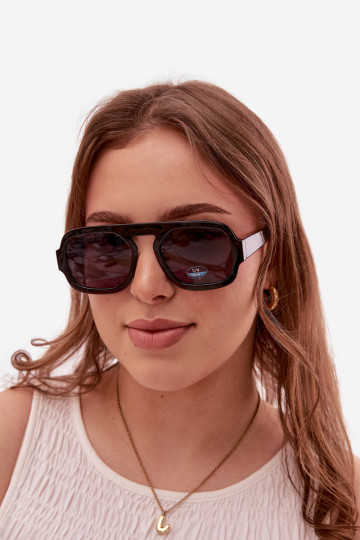 Vrouwelijke zonnebril met UV-filter in zwarte kleur 2
